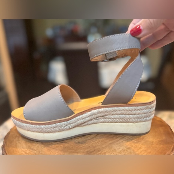 Lucky Brand Joodith grey/tan platform leather espadrille wedge sandal. Rope - Picture 2 of 10